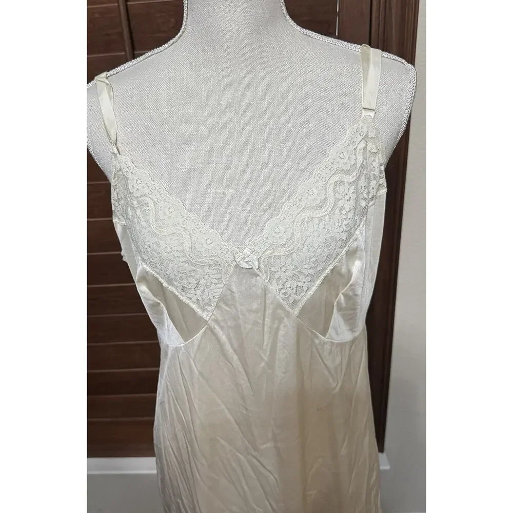 VTG 80s Velrose full slip satin negligee dress sheer sz‎ 40 nylon USA ivory